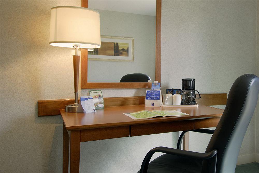 Comfort Inn Pickering Eksteriør bilde