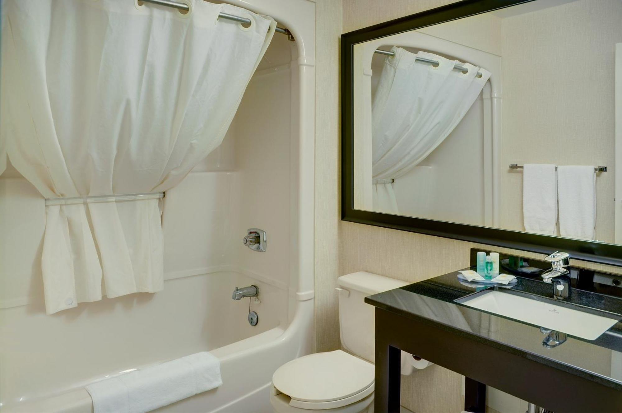Comfort Inn Pickering Eksteriør bilde