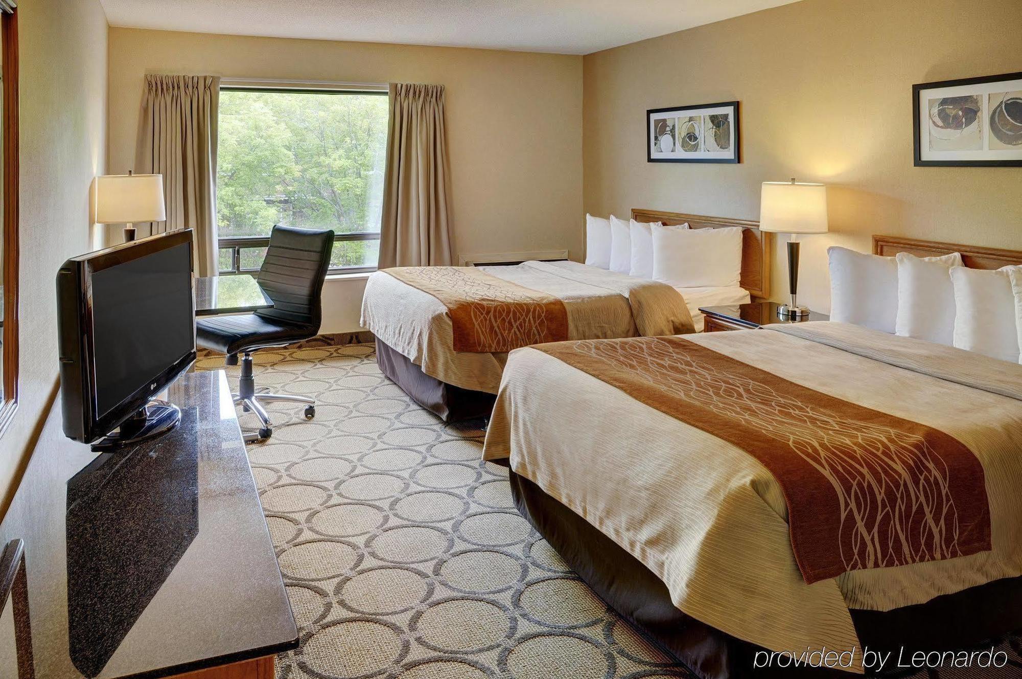 Comfort Inn Pickering Eksteriør bilde