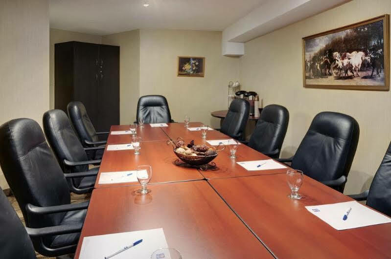 Comfort Inn Pickering Eksteriør bilde
